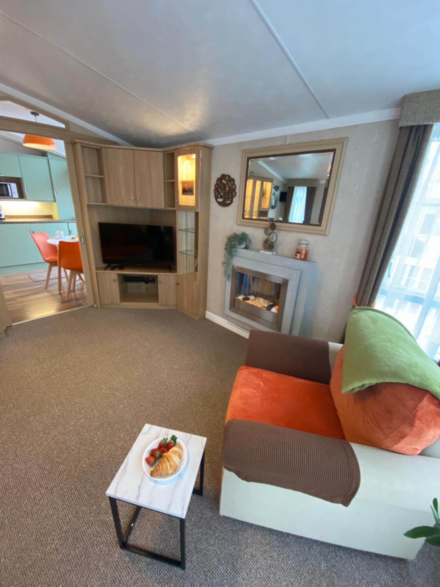 Red Squirrel Lodge Сандаун Екстер'єр фото